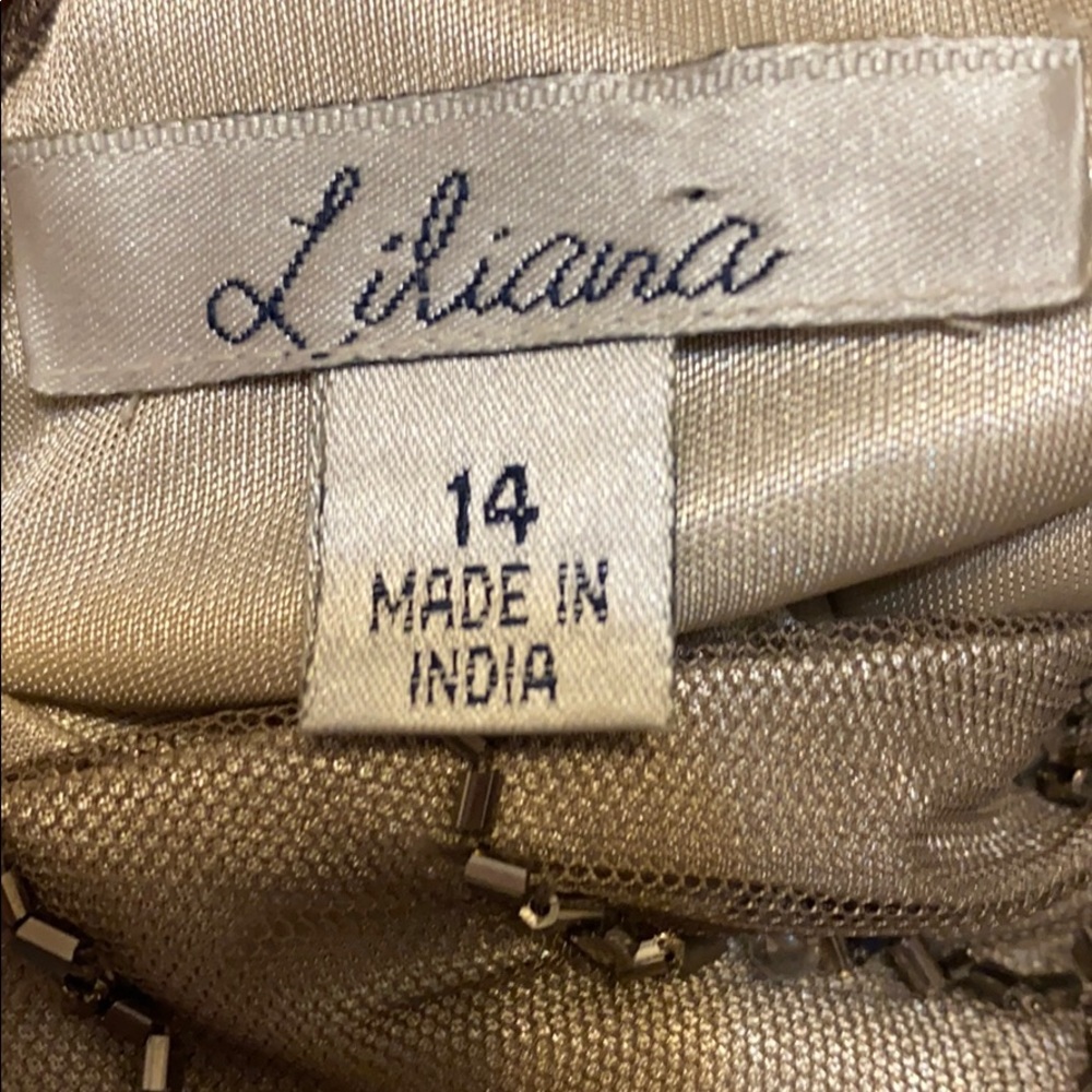 Dress - Picture 3 of 3